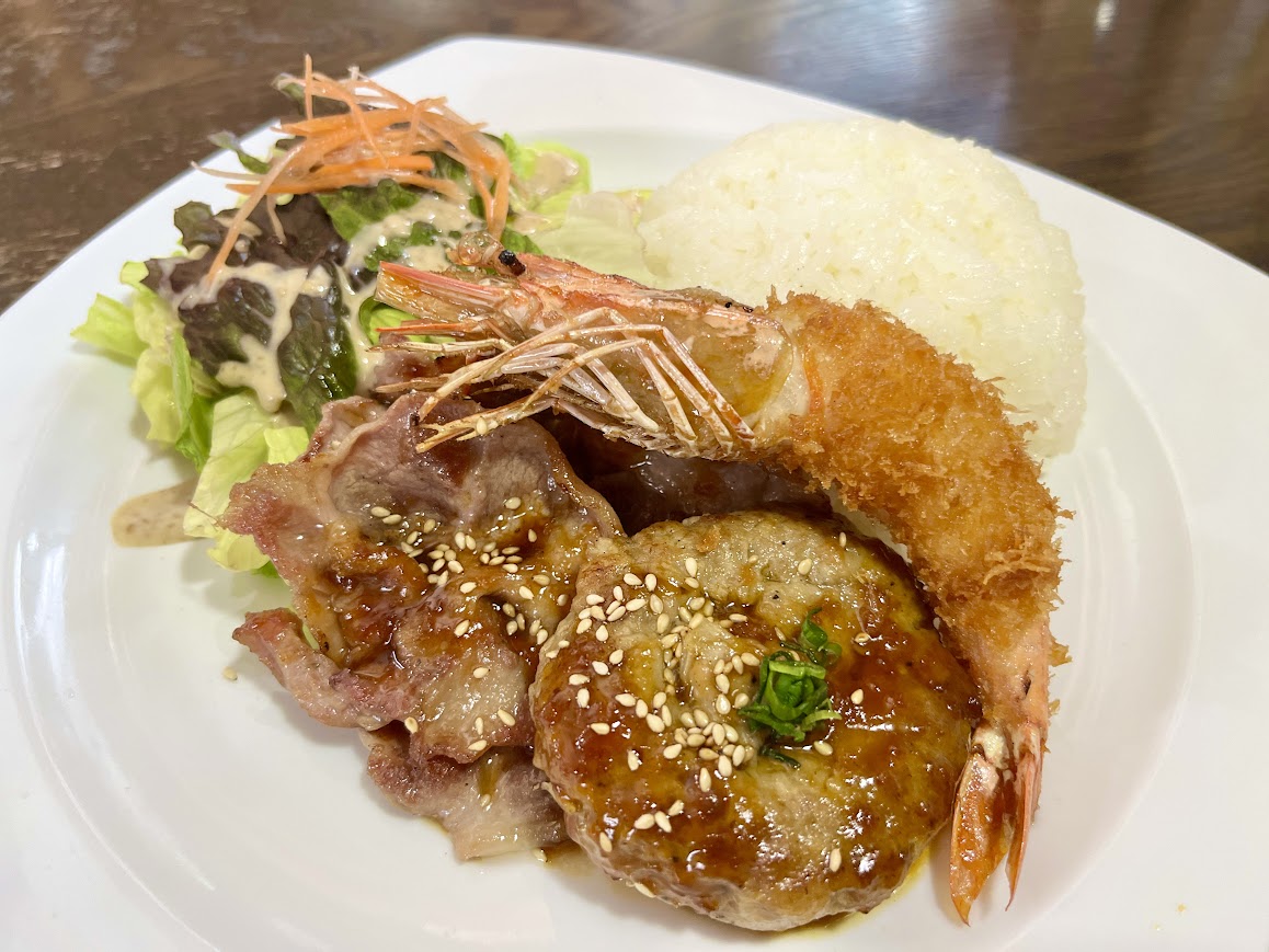 米沢市「ログ・レストラン童夢」のランチが凄すぎる!豊富なメニューと絶品洋食を徹底レポ