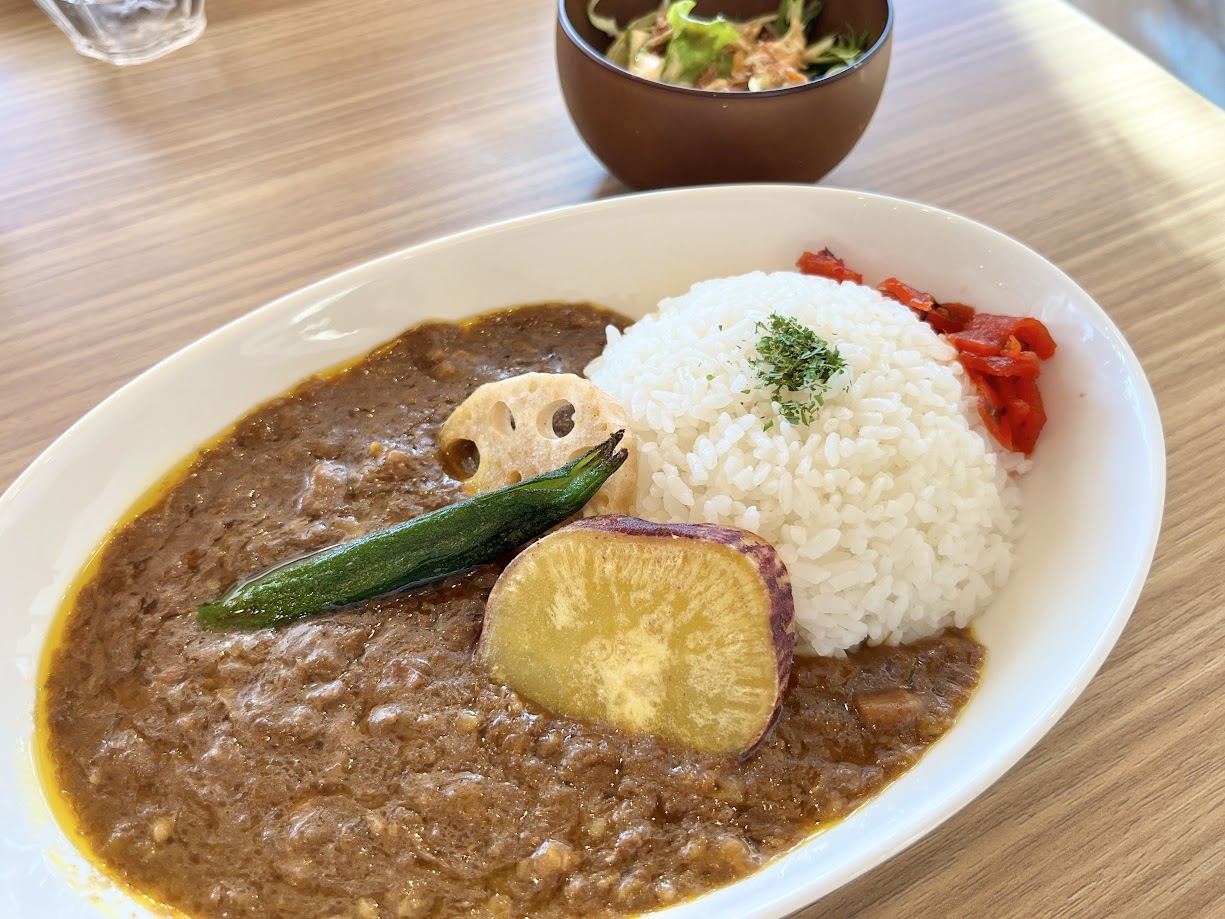 【山形カフェレポ】広場カフェ はるにれ（米沢市）｜遊んだ帰りはココ！子連れにやさしいほっこりカフェ