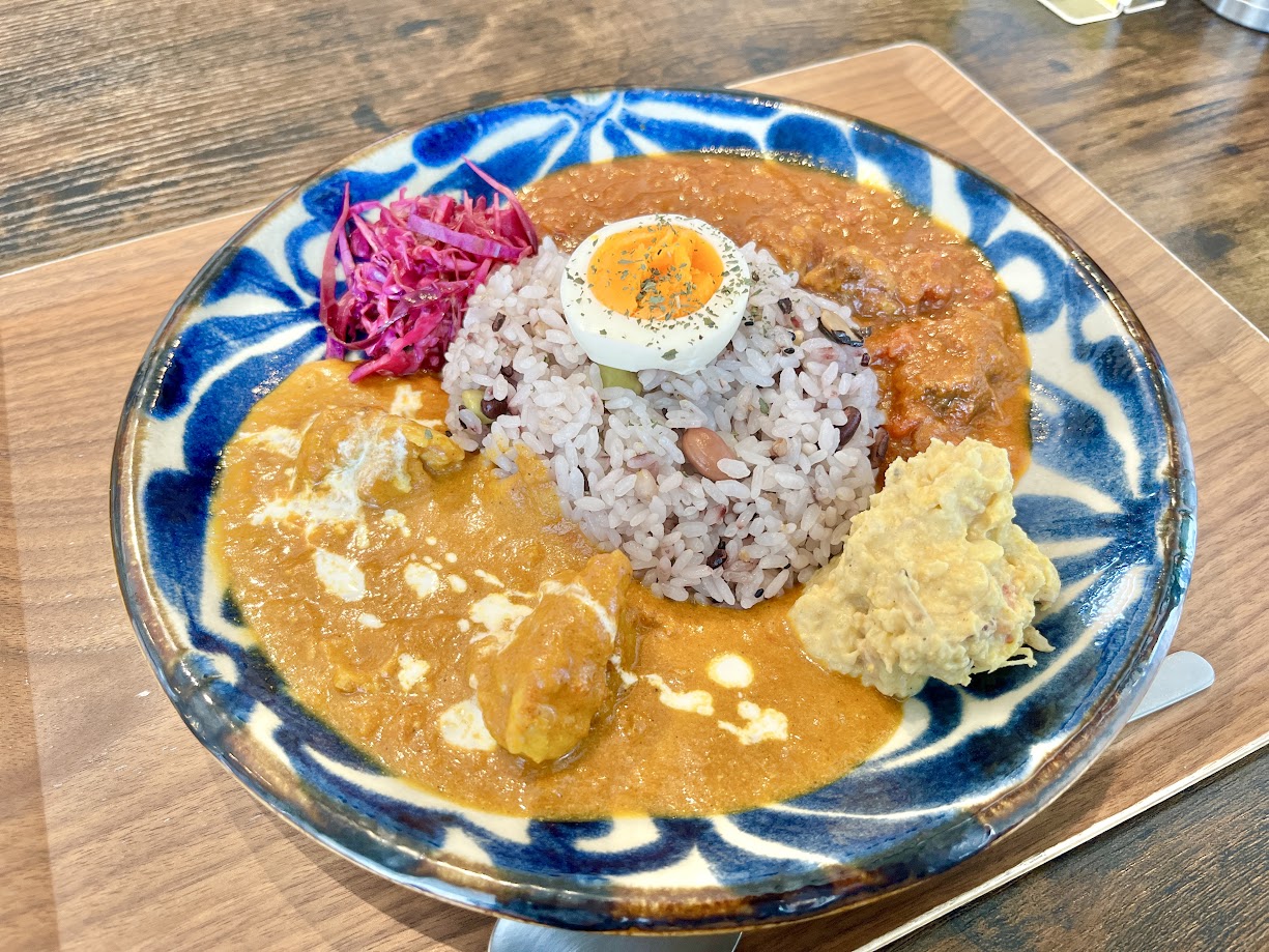 南陽市「スパイスキッチン成ス」へ！自家製米と置賜の恵みが溶け合う究極のスパイスカレー