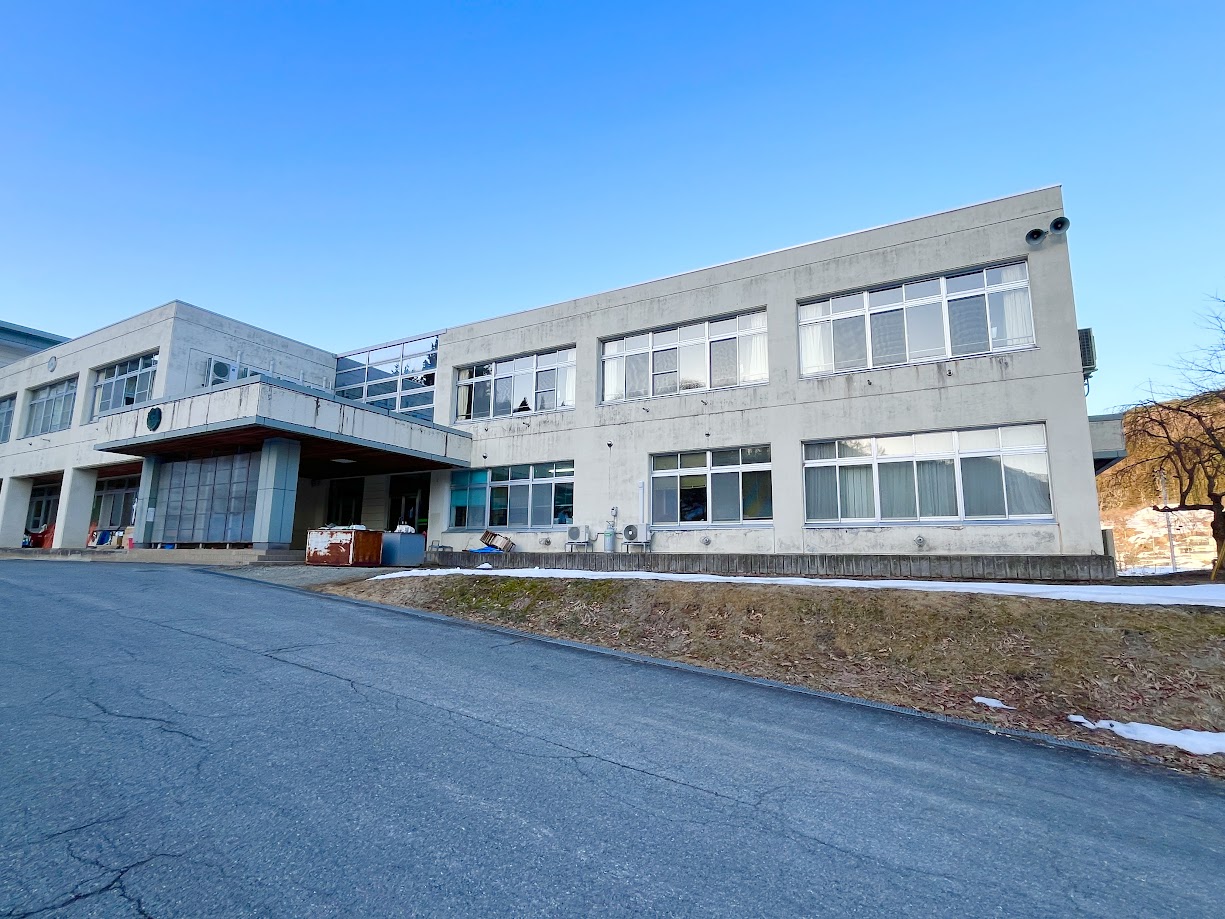 【山形新情報】旧小学校をリノベーションしてペット関連複合施設が誕生する!?