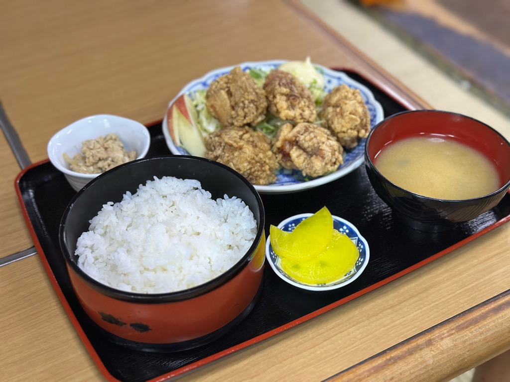 【山形定食レポ】食堂みちのく(新庄市松本)|昔ながらの味がうまい!定食屋の「唐揚げ定食」を実食レポ