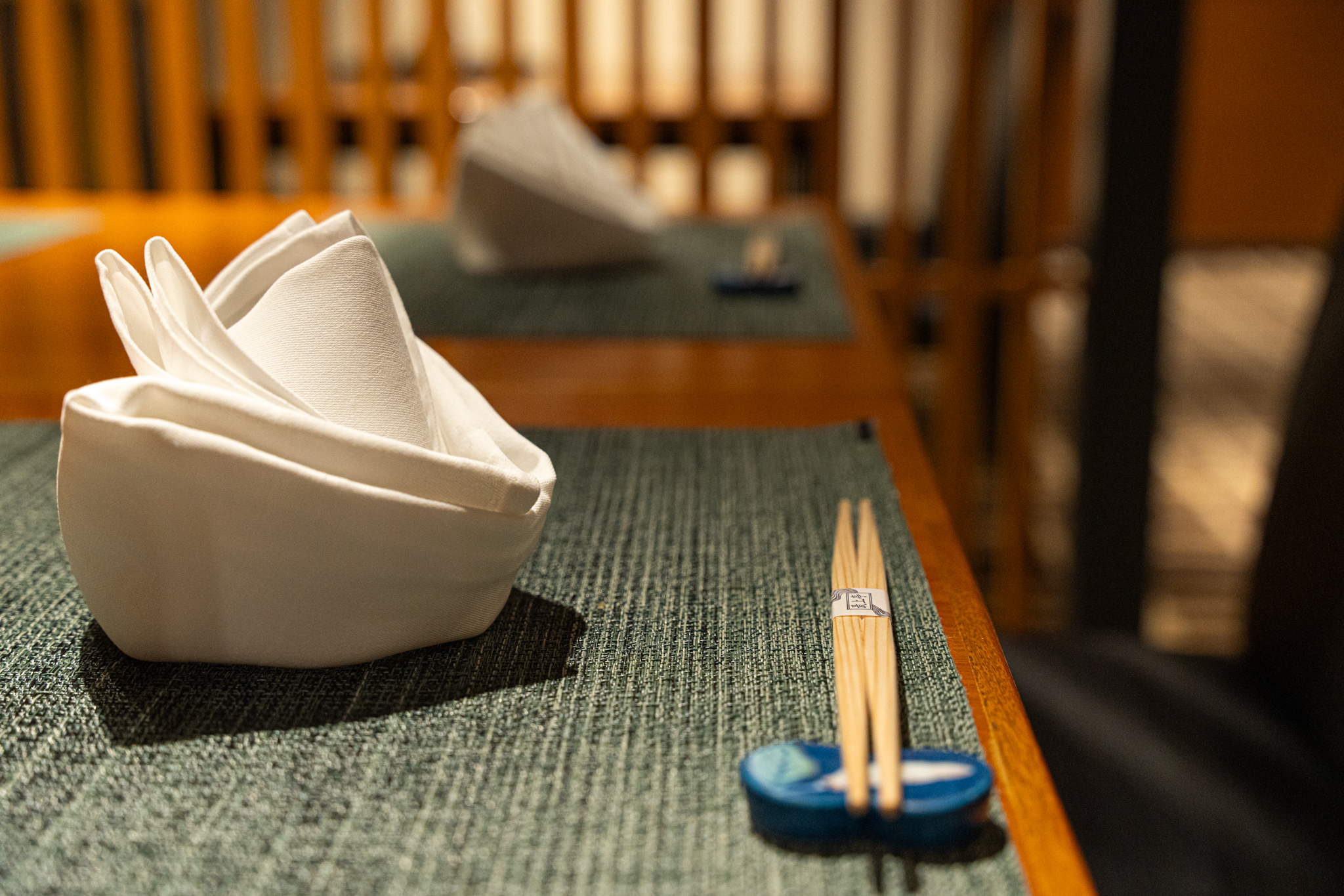 最上亭のテーブル席3