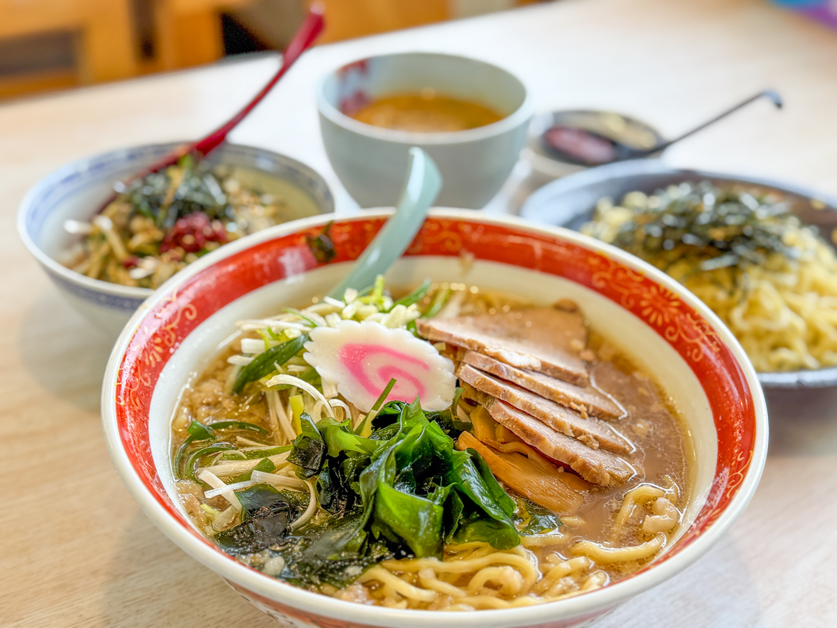 【山形ラーメンレポ】東根の『ラーメンショップ空港前店』跡地に誕生。女性3世代が守る『ラーメン和』の優しくも力強い一杯