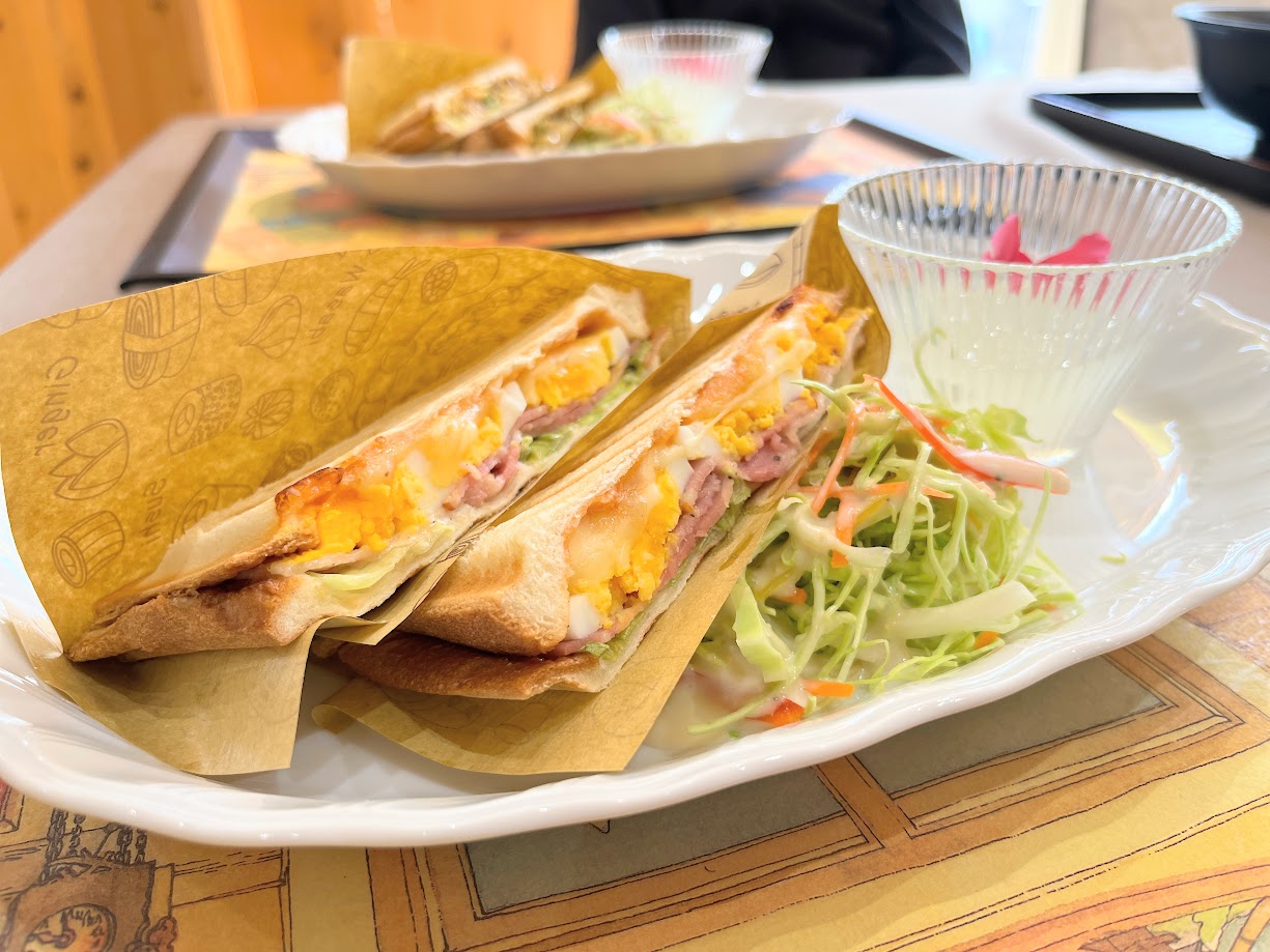 【置賜ランチレポ】「なんようグリーンヒル」の週末限定ランチが穴場すぎる！500円ホットサンド＆もちもちラーメンを実食レポ