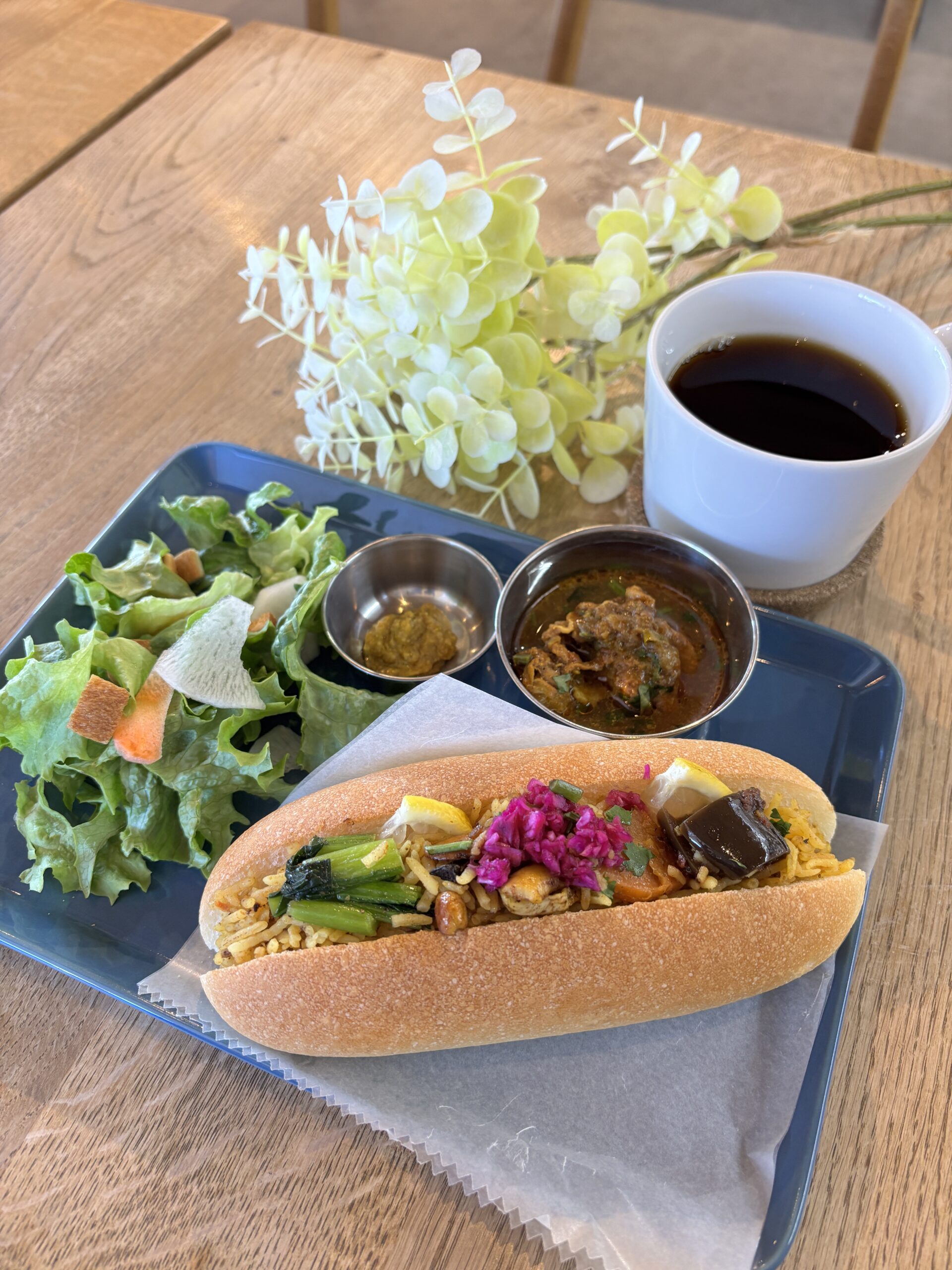 【やまぐらピックアップ】マサラ堂×アンドマークカフェ コラボレーションパン