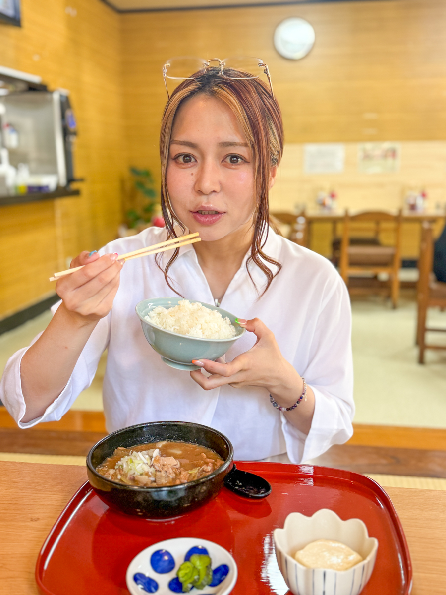 【山形市】あの人気焼肉店系列！県庁裏にオープンした「肉そばともつ煮 才木」の爆速激ウマランチに感動