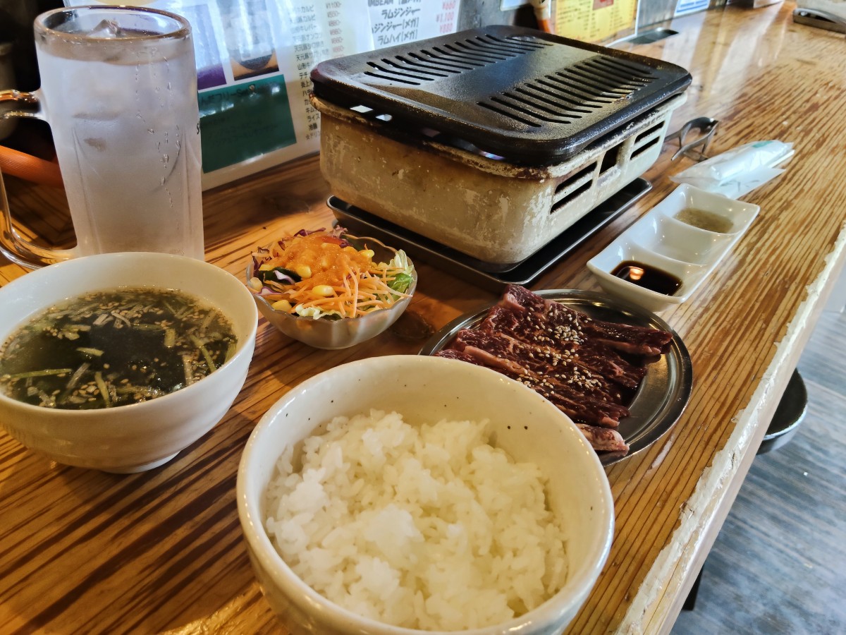 【山形グルメレポ】一人焼肉ランチ＆昼飲みにおすすめ！｜ホルモン居酒屋 てんま分店（山形市）