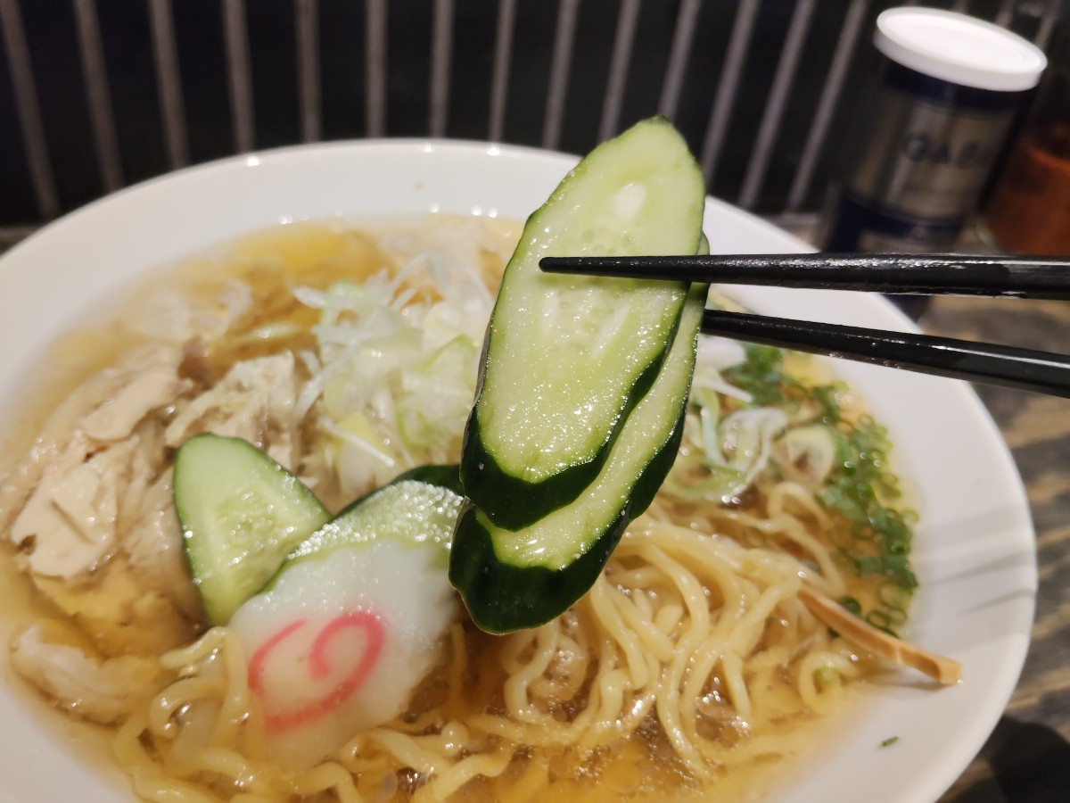 トッピングの柔らかい鶏チャーシュー