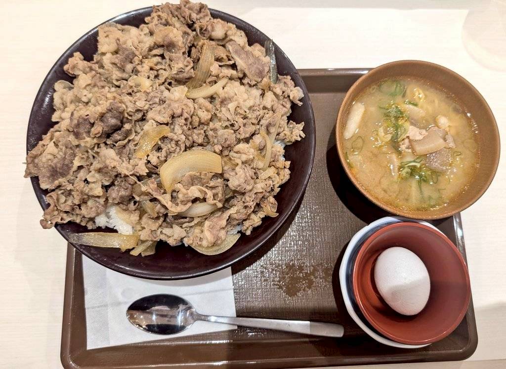 【山形グルメレポ】新たな店舗「すき家山形嶋北店」で「キング牛丼」と「とん汁みそラーメン」を爆食です！