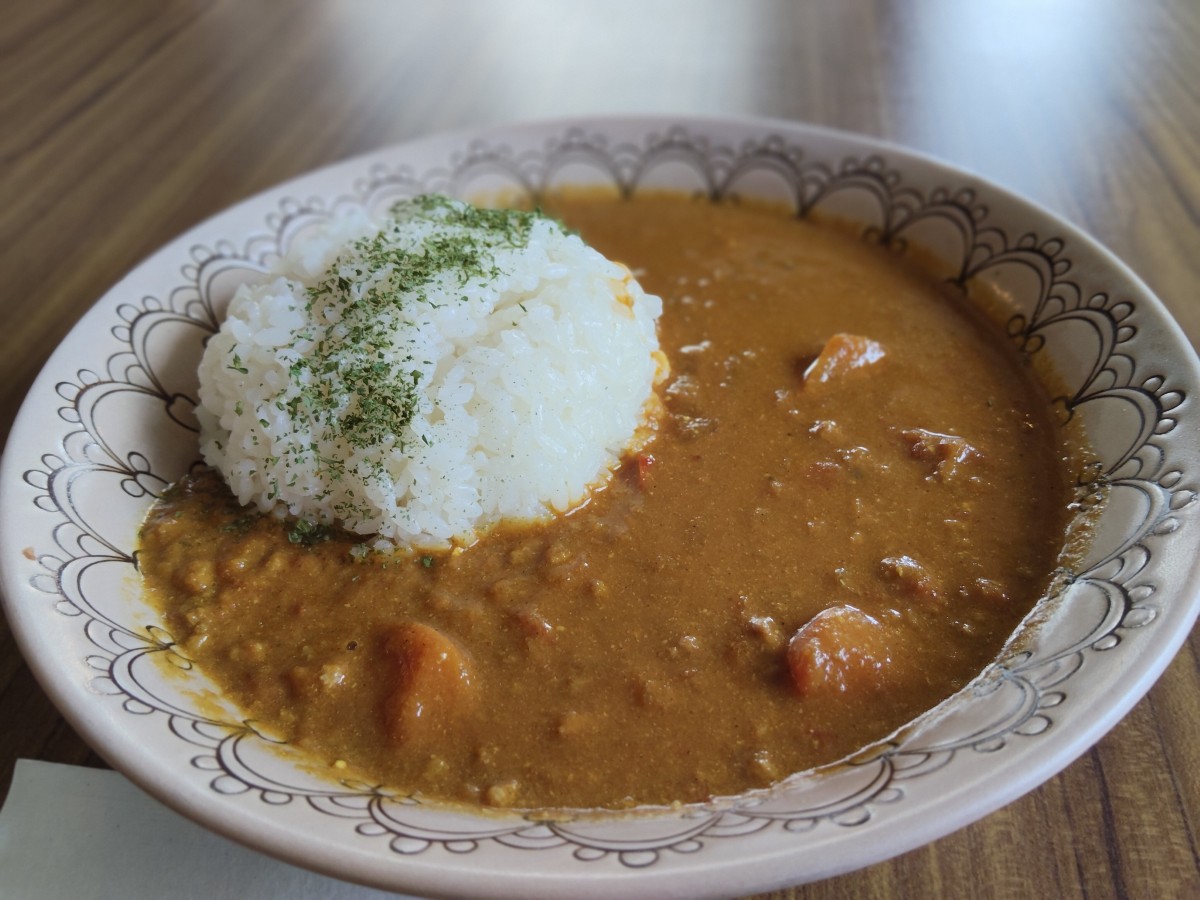 【山形グルメ】駅西口のレコードカフェ「RAF-REC」｜音楽とレトロな空間に包まれるカレーランチ
