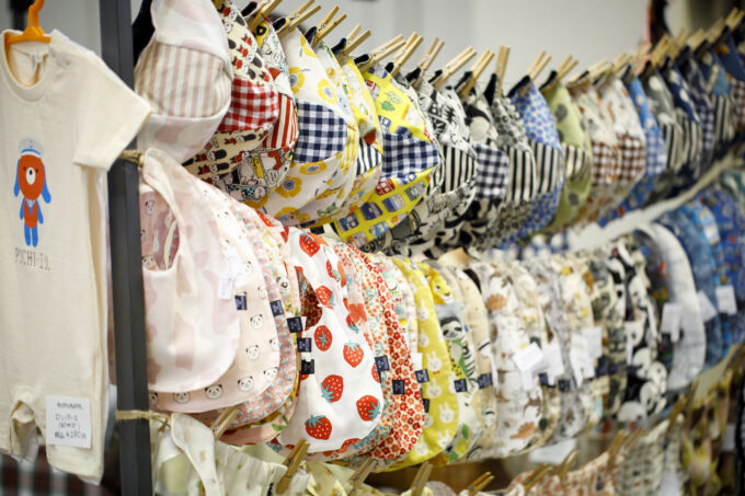 木工雑貨やアクセサリーなどの出展商品9